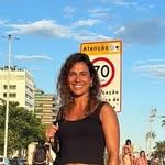 Review by Elena Robles